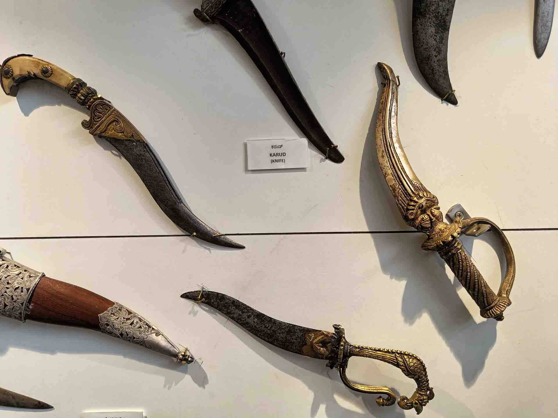 Arms & Weapons Gallery