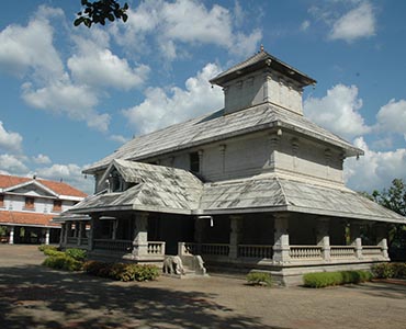 http://demo.sdmesociety.in/veerendrahegde/wp-content/uploads/2022/07/dmlbldg16copy.jpg