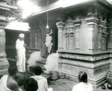http://demo.sdmesociety.in/veerendrahegde/wp-content/uploads/2022/07/garbhagudi.jpg