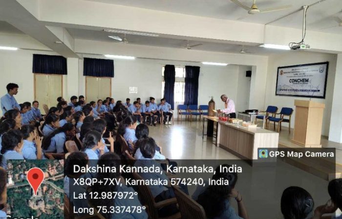 Glss-blowing-workshop-1-1-768x576