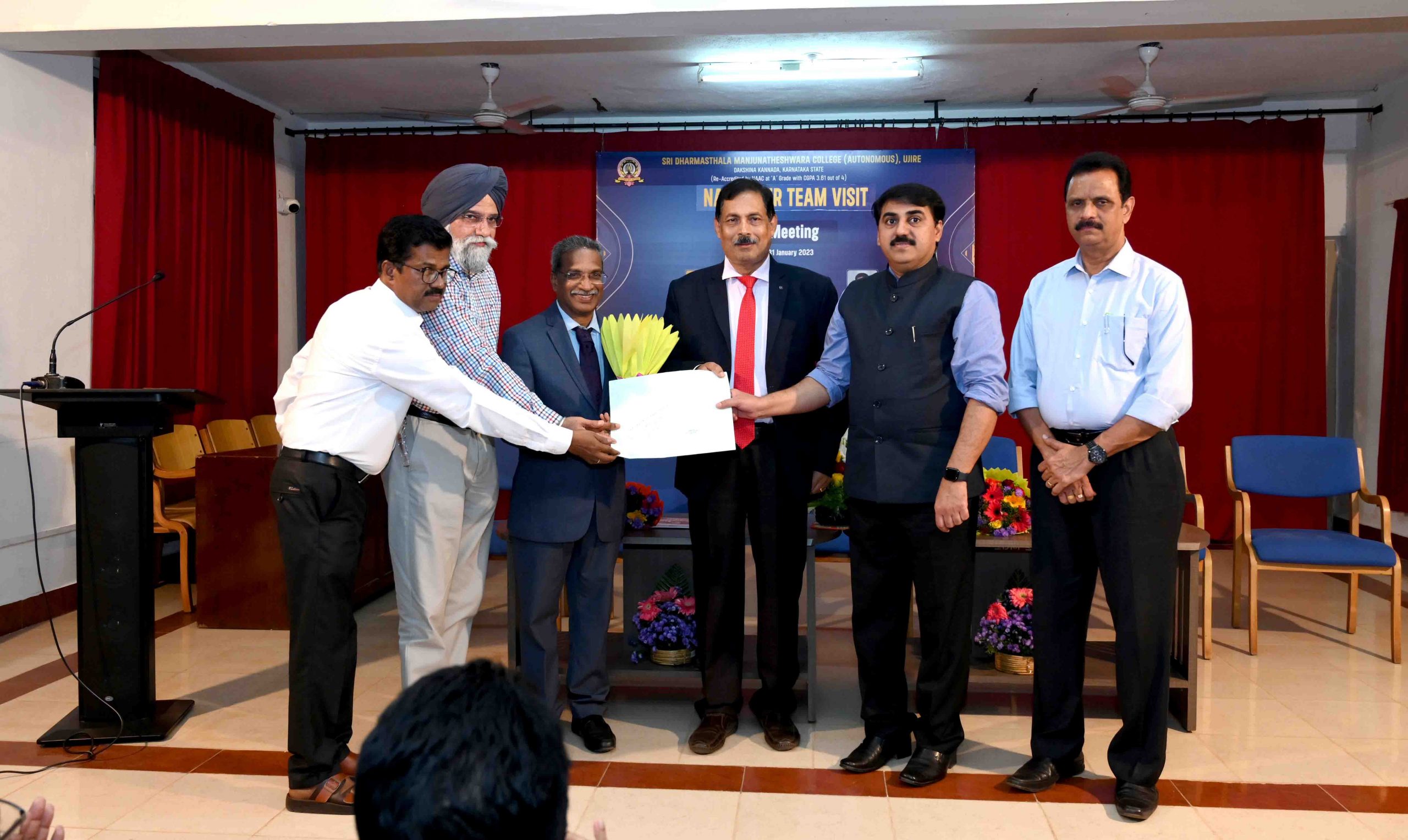 Peer-team-report-submitting-photo-scaled